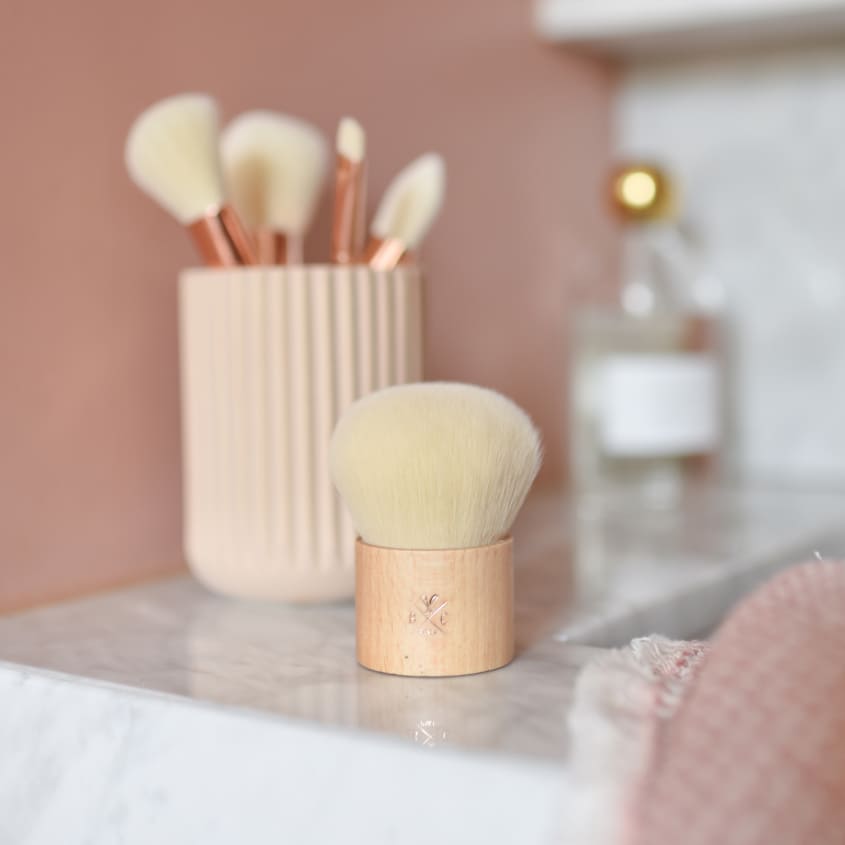 Kabuki Brush