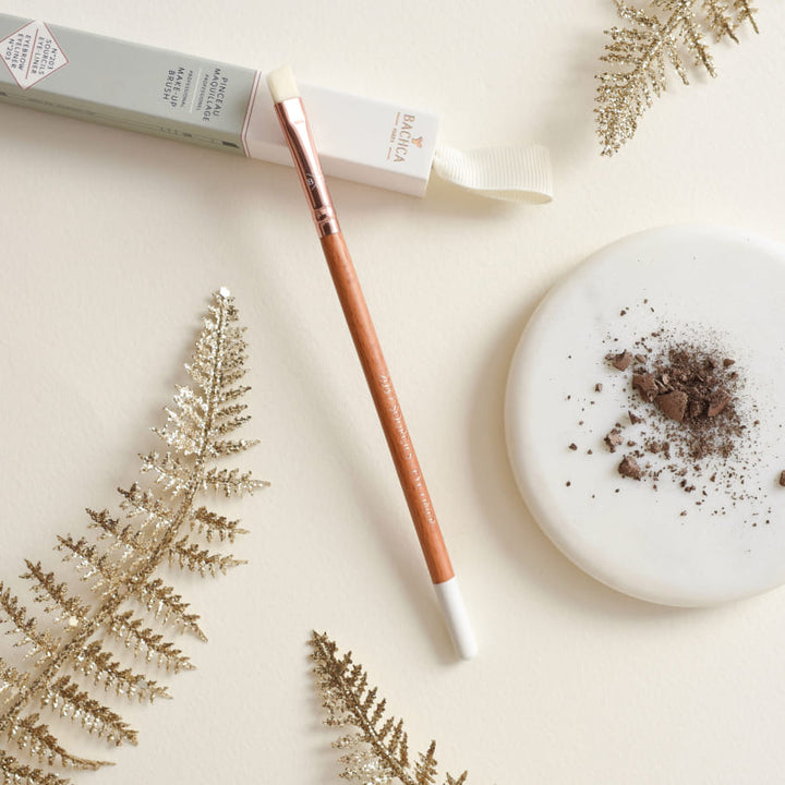 Eyeliner and Brow Defining Brush