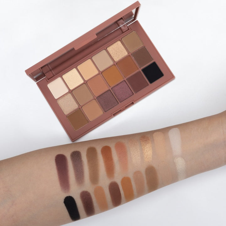 18 COLOR EYESHADOW E11