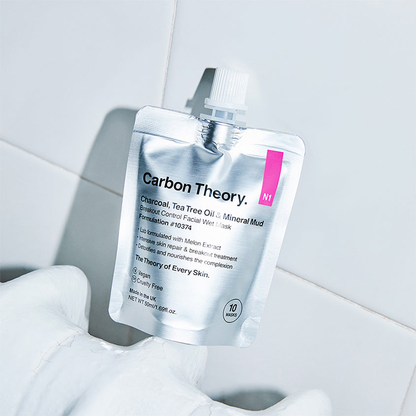 CARBON THEORY CHARCOAL, TEA TREE OIL & MINERAL MUD BREAKOUT CONTROL FACIAL WET MASK, 50ML – صورة 5