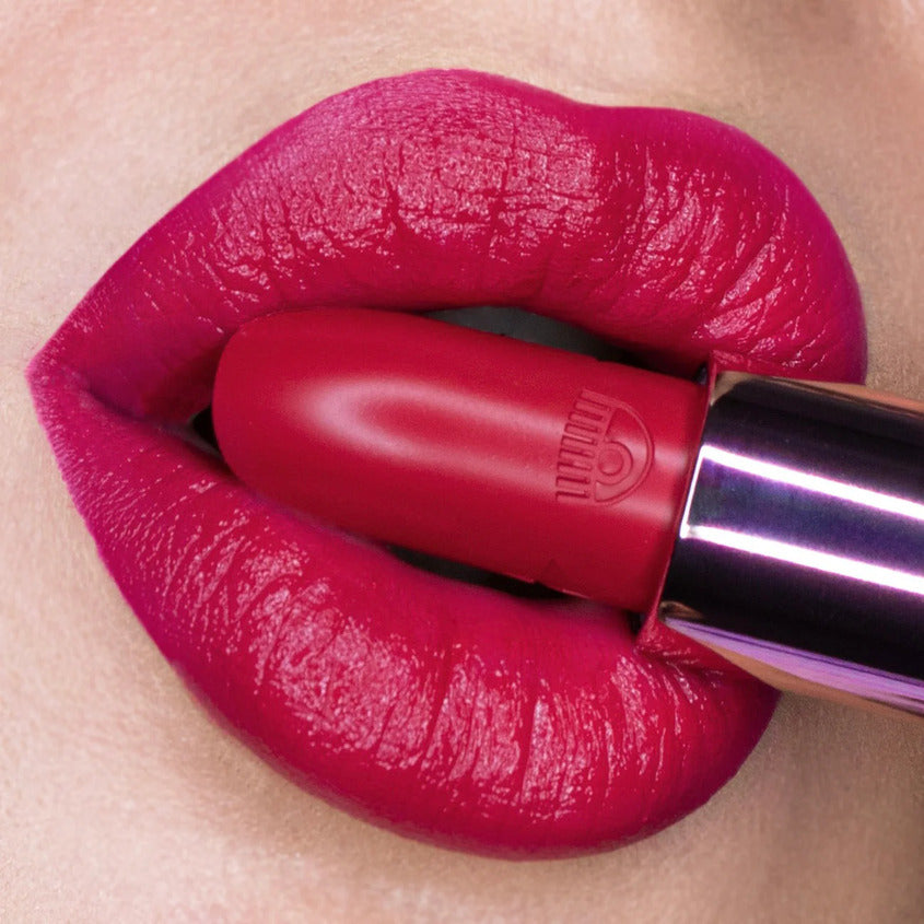 CHIARA FERRAGNI Kiss Fiercely Lipstick