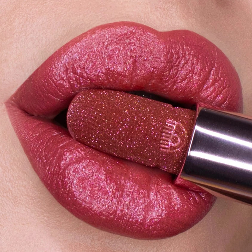 CHIARA FERRAGNI Kiss Fiercely Lipstick