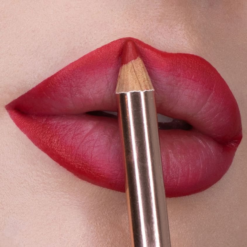 CHIARA FERRAGNI Kiss Marker Lip Liner