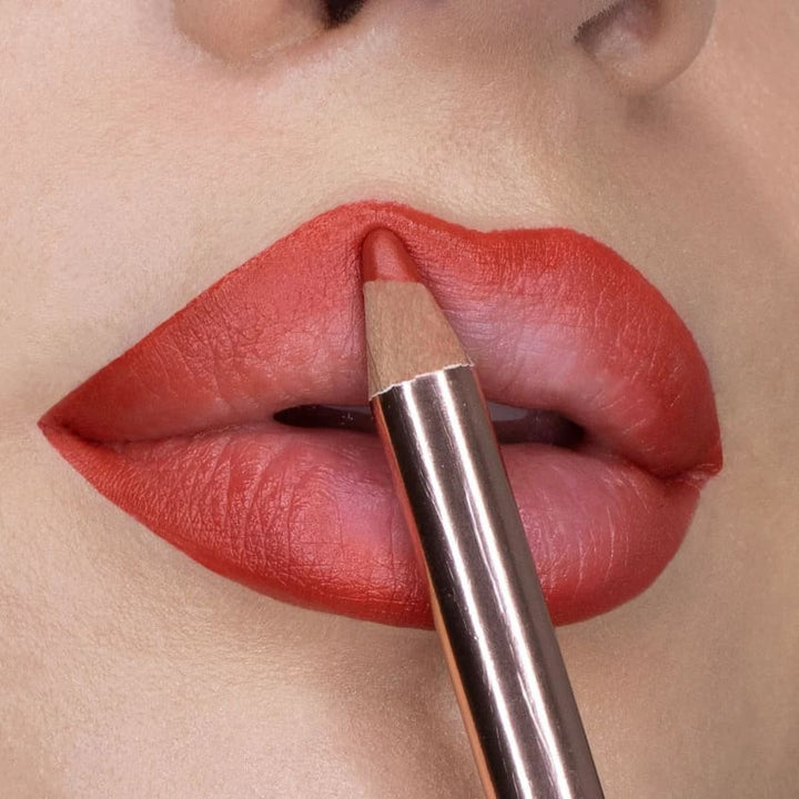 CHIARA FERRAGNI Kiss Marker Lip Liner