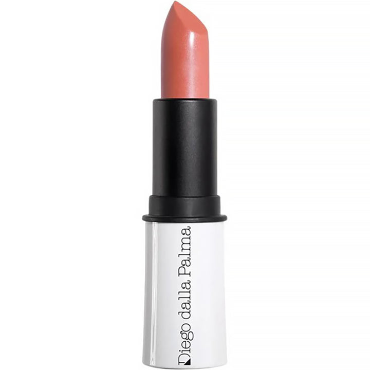 THE LIPSTICK 32