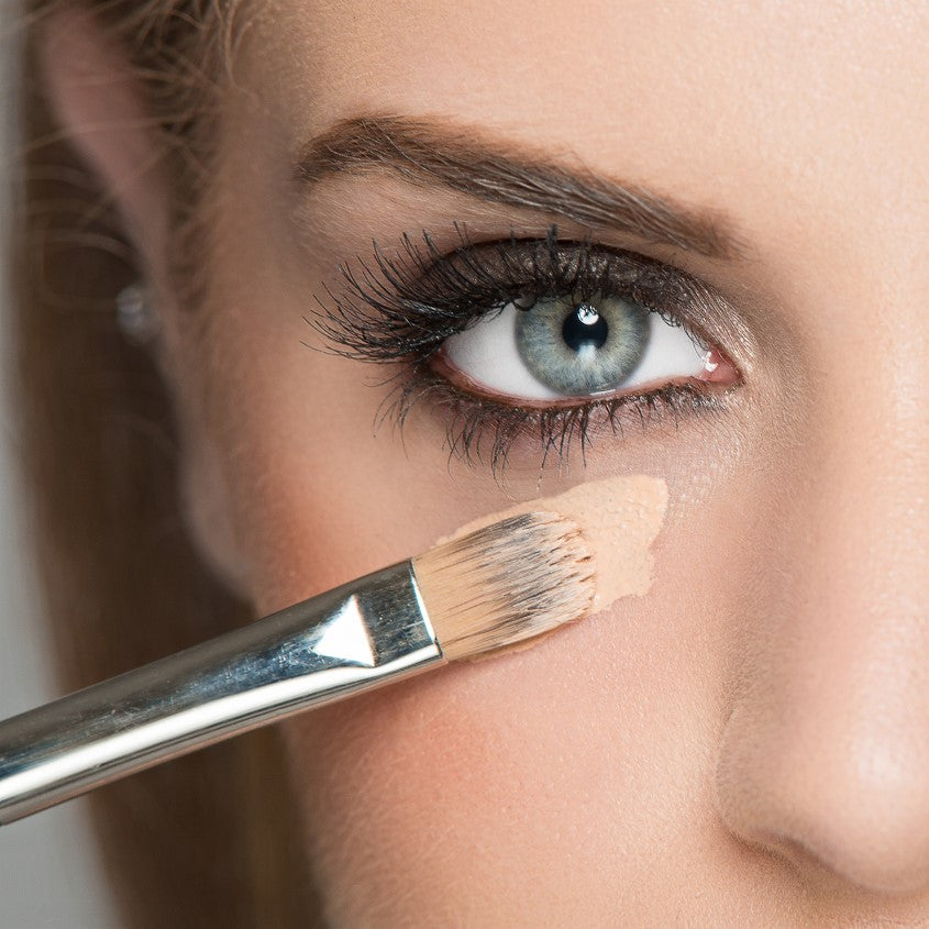 MakeupStudio Eye Concealer for Dark Circles
