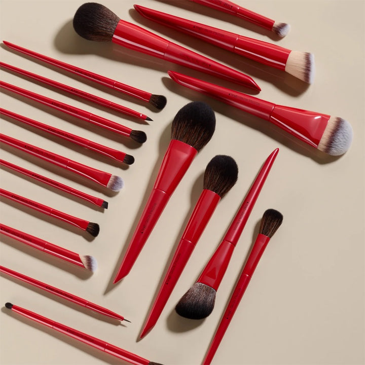 MAXI ROUNDED POWDER AND BRONZER BRUSH