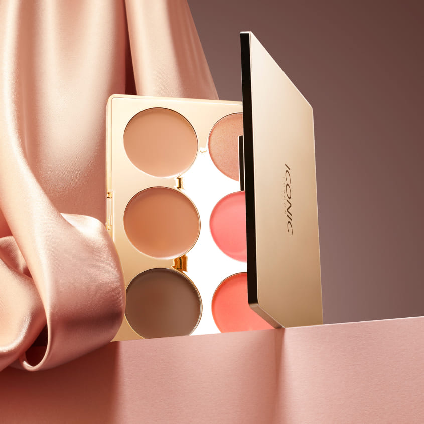 ICONIC LONDON MULTI-USE CREAM BLUSH, BRONZE AND HIGHLIGHT PALETTE 212ML – photo 9