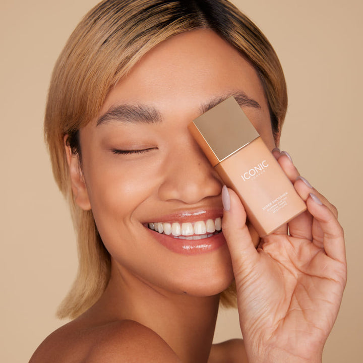 SUPER SMOOTHER BLURRING SKIN TINT 30ML