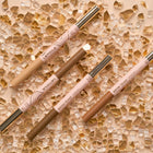 Flat brow liner BROW TEASE 002 Americano, 0,22 g