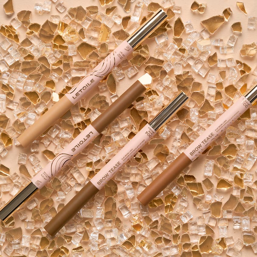 Flat brow liner BROW TEASE 002 Americano, 0,22 g