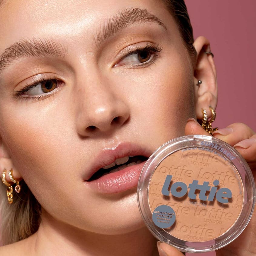 LOTTIE LONDON SUNKISSED COCONUT BRONZER SUNBURST 8G – توصيل مجاني