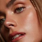 LOTTIE LONDON FROSTED SWIRL HIGHLIGHTER 8G – توصيل مجاني