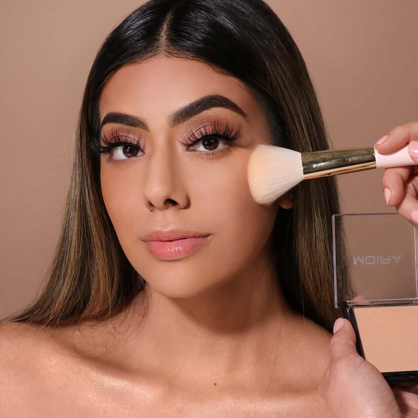 Lavish Pressed Finishing Powder