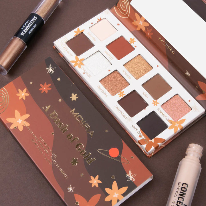 A DASH OF GOLD EYESHADOW PALETTE
