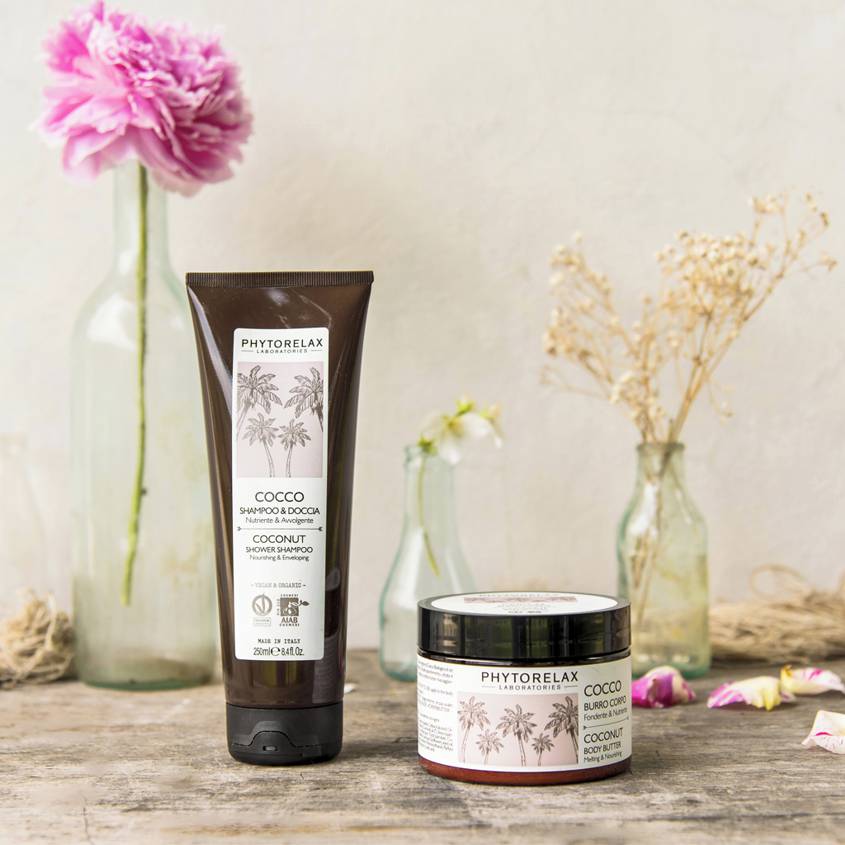 Nourishing Body Oil with Melting Texture and Coconut Oil