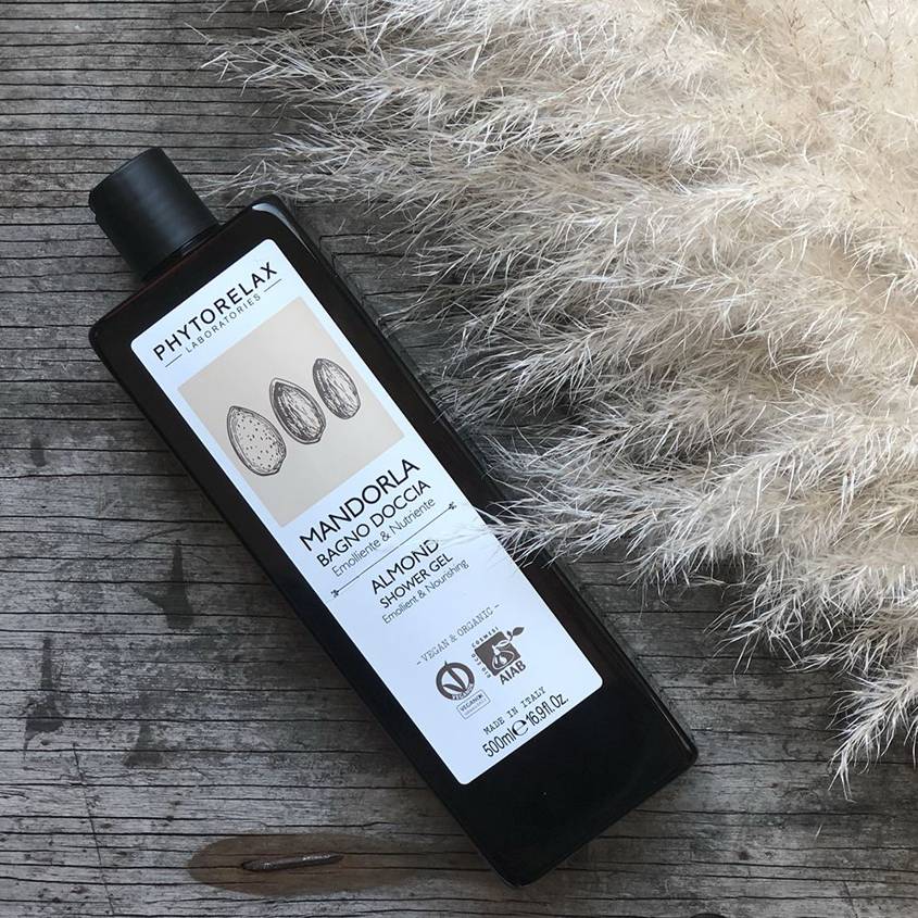 Soothing and Nourishing Shower Gel with Almond Oil