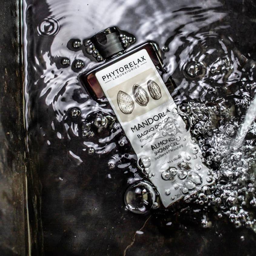 Soothing and Nourishing Shower Gel with Almond Oil