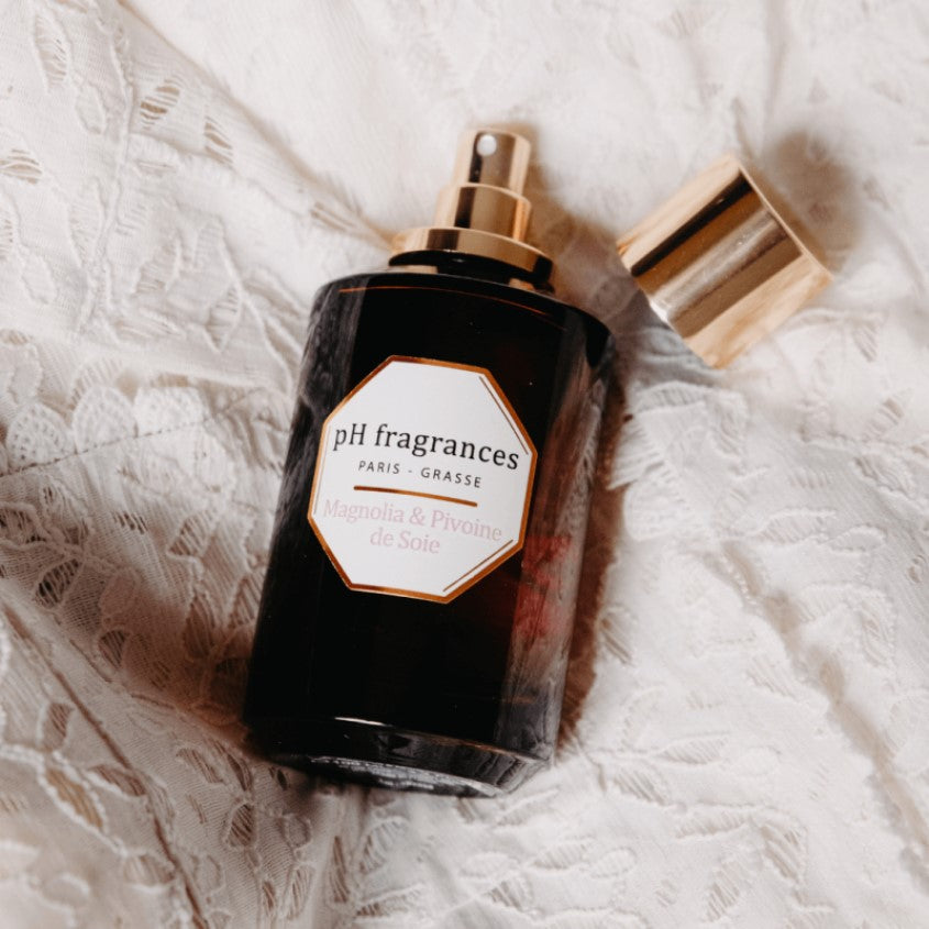 PH FRAGRANCES MAGNOLIA & PEONY OF SILK EDP 15 ML – متجر إلكتروني