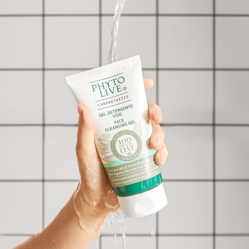 Aloe Vera and Organic Oat Cleansing Face Gel