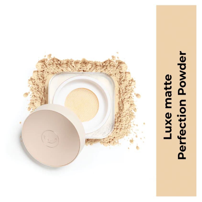 CHARACTER Luxe Matte Perfection Powder