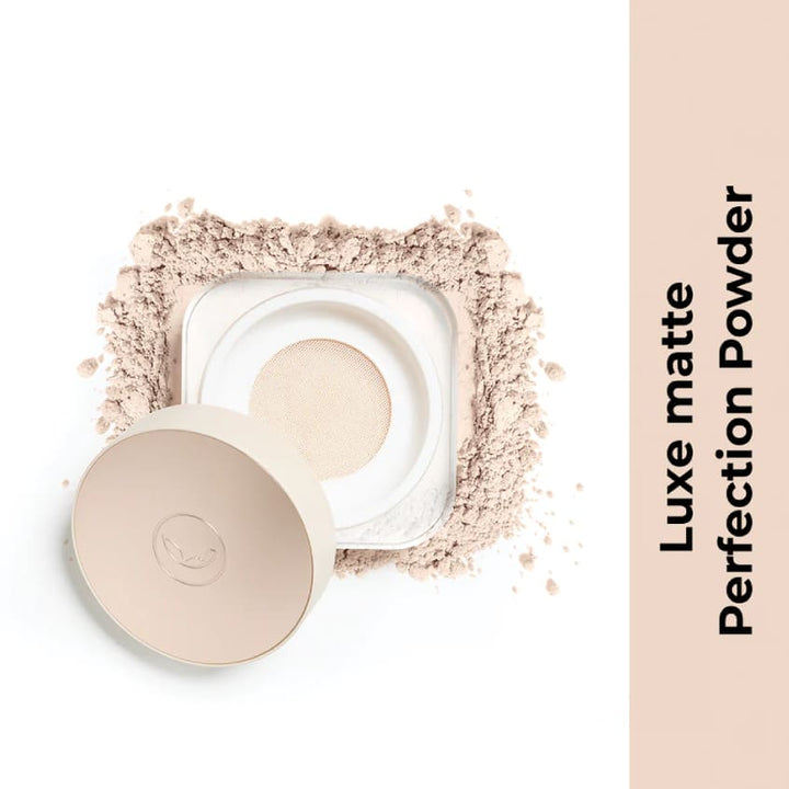 CHARACTER Luxe Matte Perfection Powder