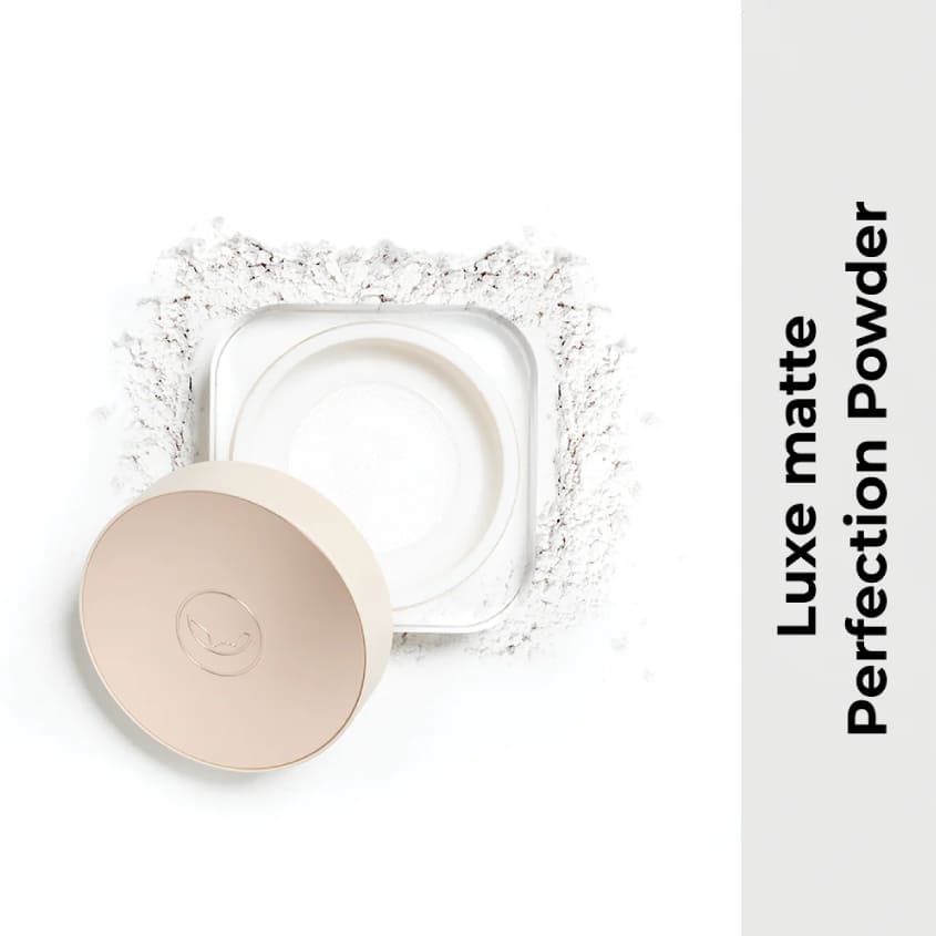 CHARACTER Luxe Matte Perfection Powder