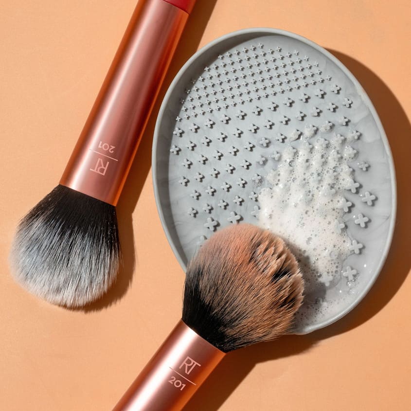 REAL TECHNIQUES BRUSH CLEANSING PALETTE - NEW – online store