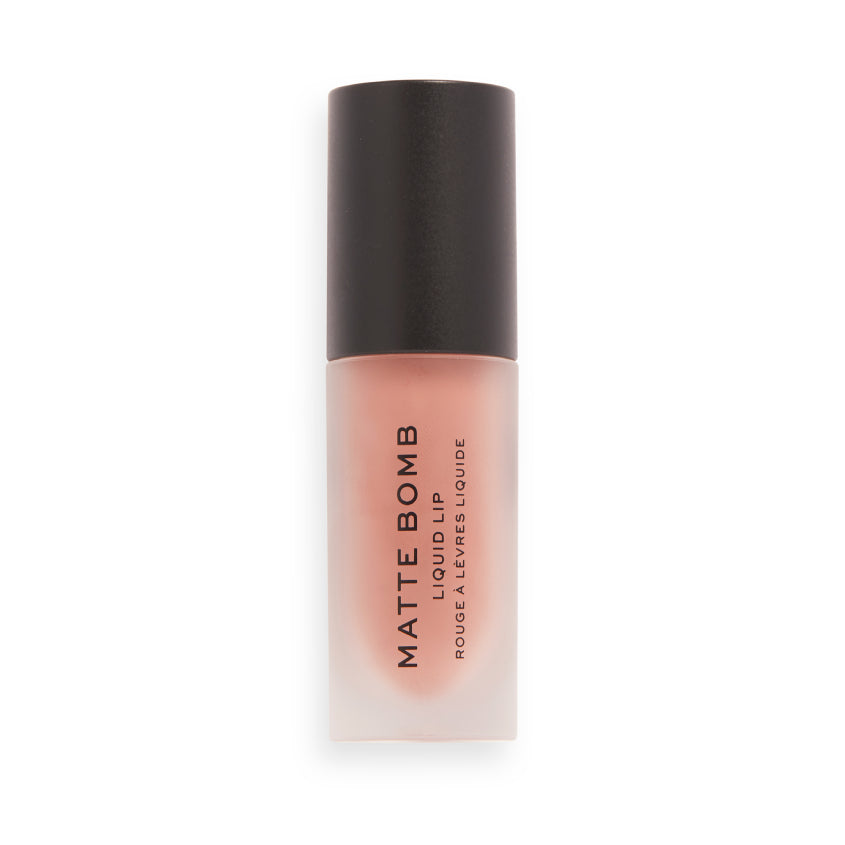 MAKEUP REVOLUTION MATTE BOMB LIPSTICK LURE RED