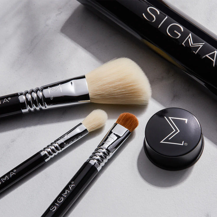 SIGMA BEAUTY ESSENTIAL TRIO BRUSH SET BLACK