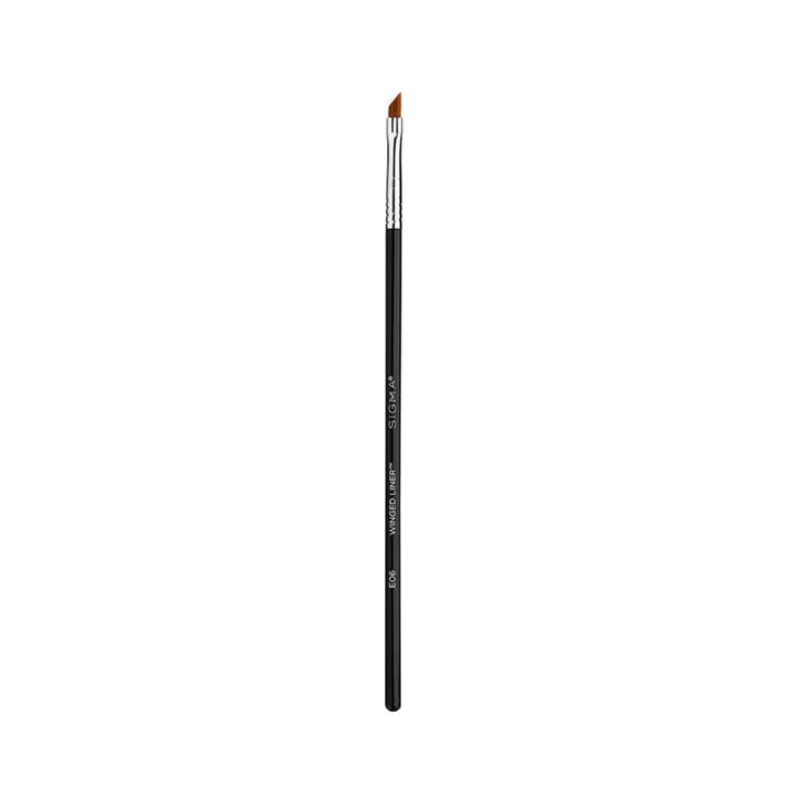 E06 Winged Liner™ Brush