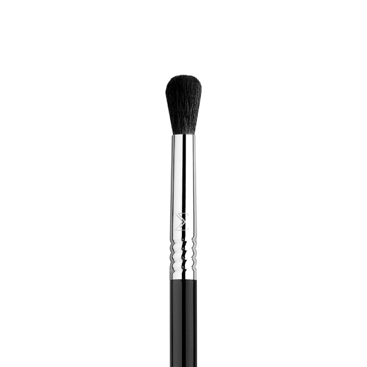 E38 Diffused Crease™ Brush