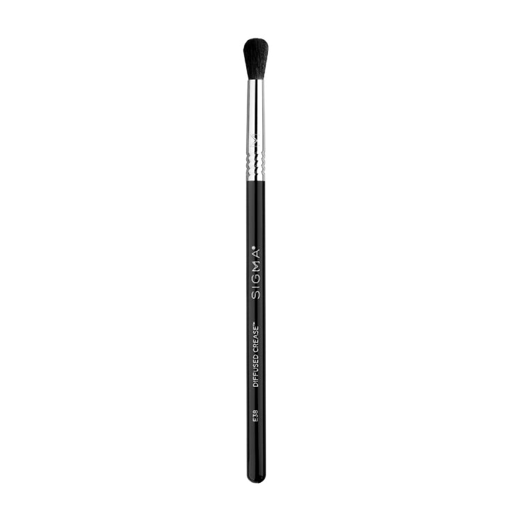 E38 Diffused Crease™ Brush