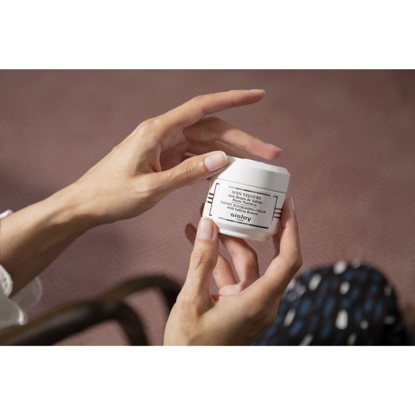 Velvet Nourishing Cream With Saffron Flowers
