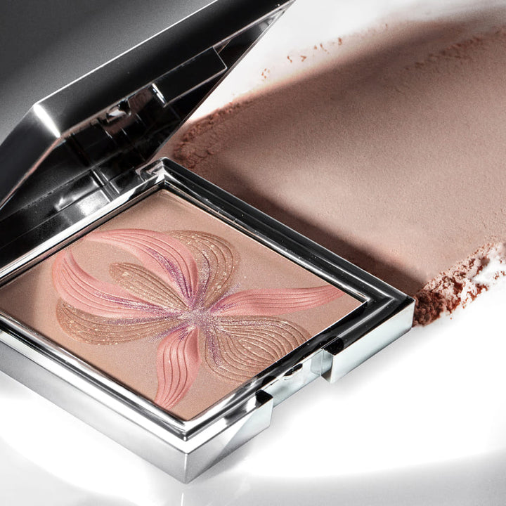 L'Orchidée Highlighter Blush