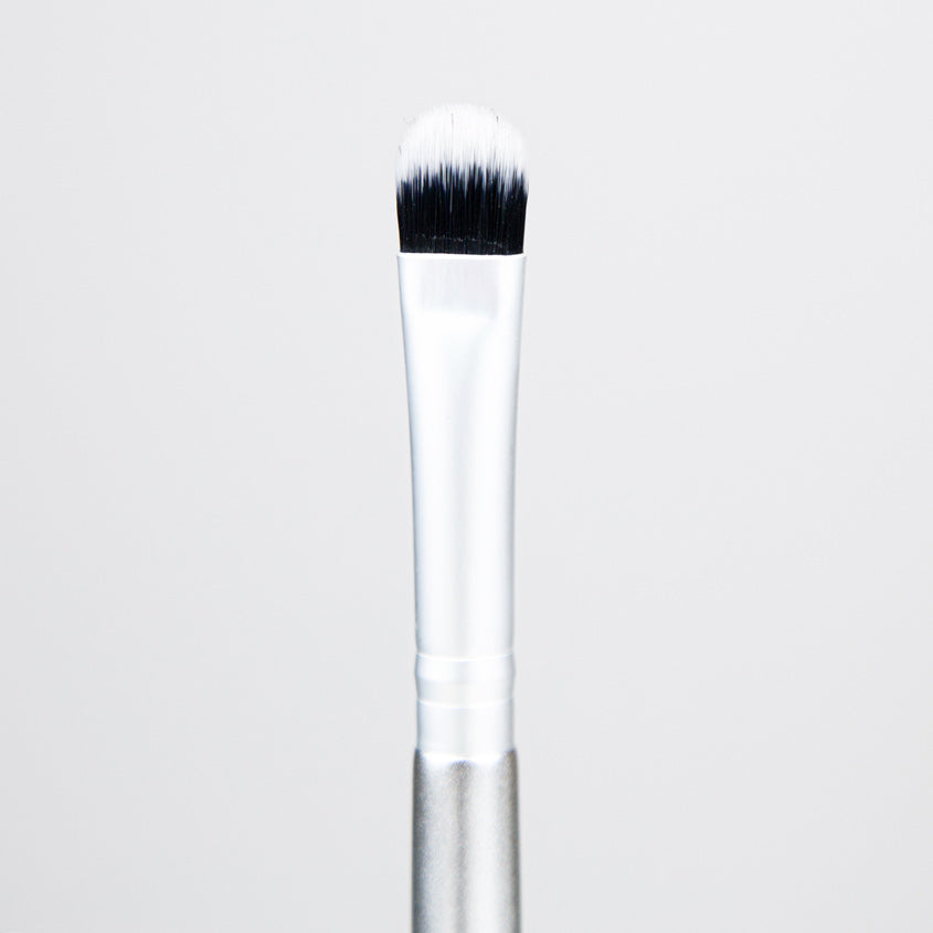 SPARKLING LID-QUID Eyeshadow Brush