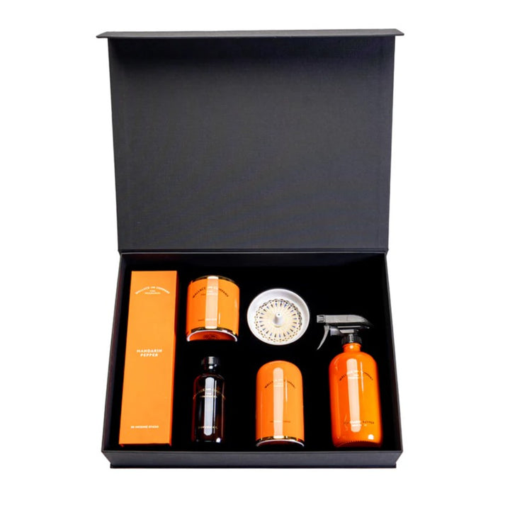 For home MANDARIN PEPPER SET (CANDLE 300 ML + ROOM SPRAY 500 ML + DIFFUSER 250 ML + STICKS + INCENSE DISH)