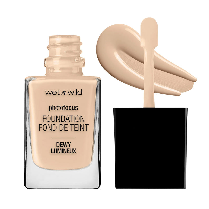 Photo Focus Dewy Foundation