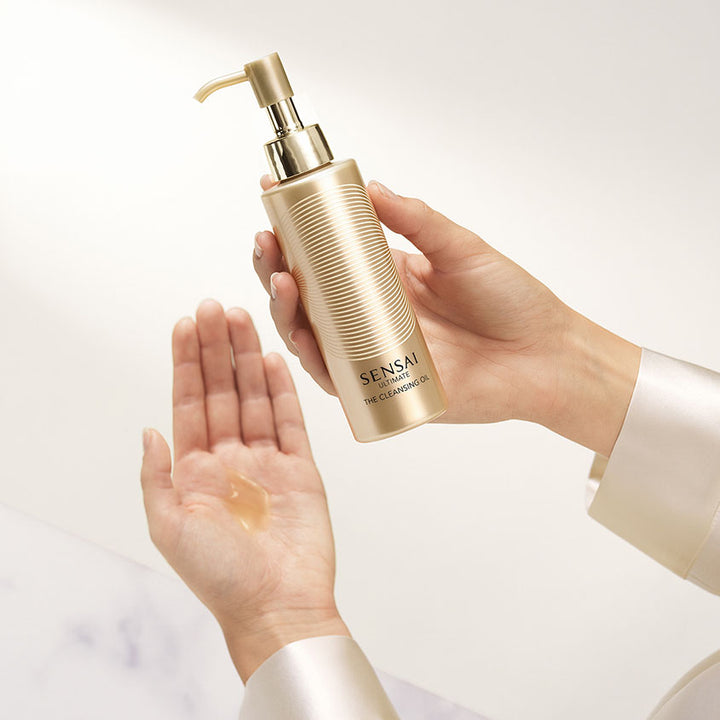 SENSAI ULTIMATE THE CLEANSING OIL